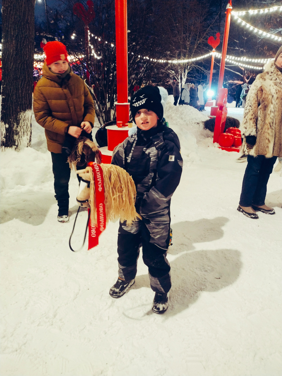 Купила мама коника, а коник без ноги