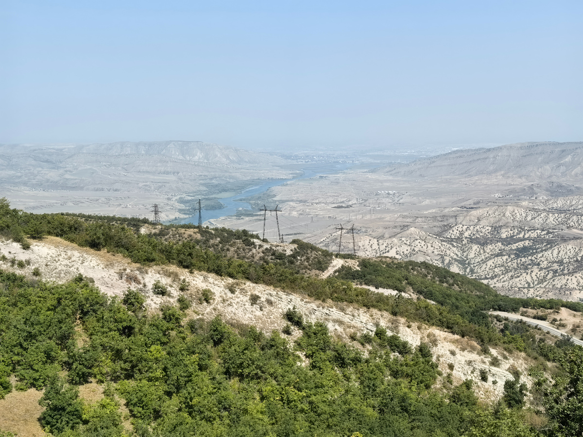 Панорамный вид на реку Сулак в Дагестане. Фото автора канала