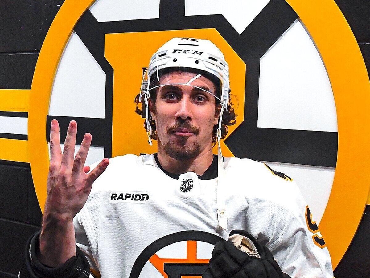    Российский нападающий "Бостон Брюинз" Марат Хуснутдинов | © Фото : Соцсети Национальной хоккейной лиги (НХЛ)