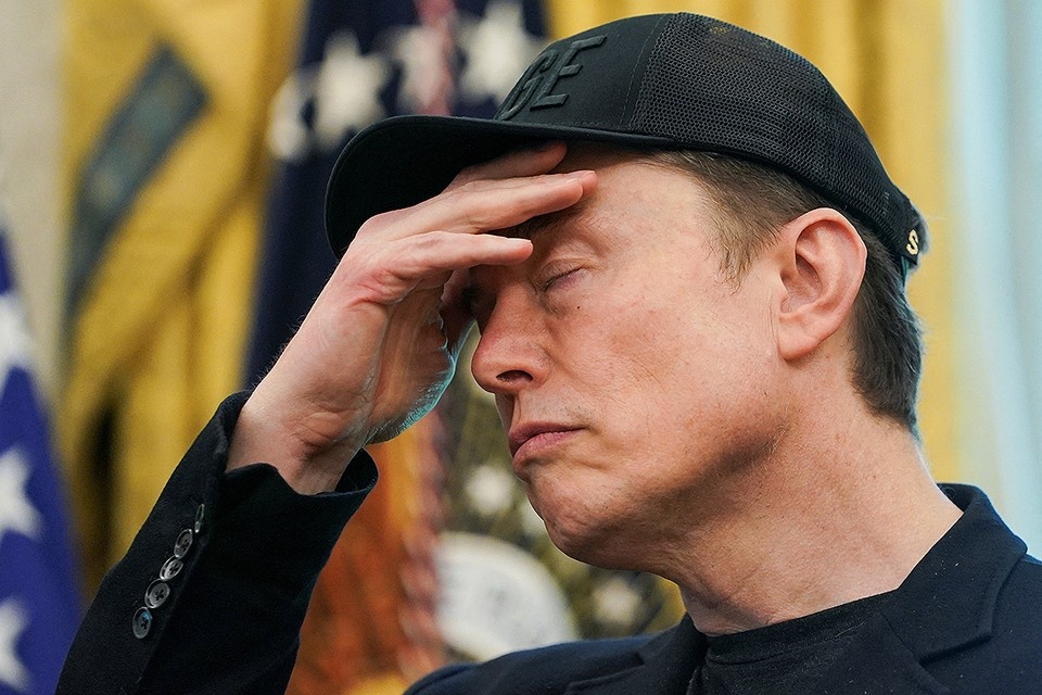    Илон Маск назвал правительство Великобритании фашистским. REUTERS