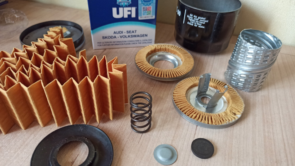 Распил масляного фильтра UFI 2357500