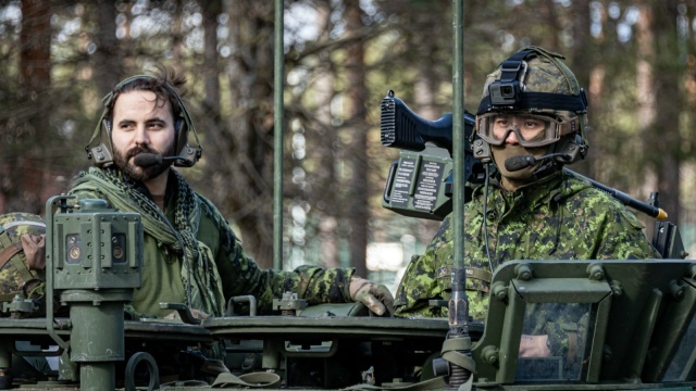 Канадские военные готовятся в отражению агрессии США