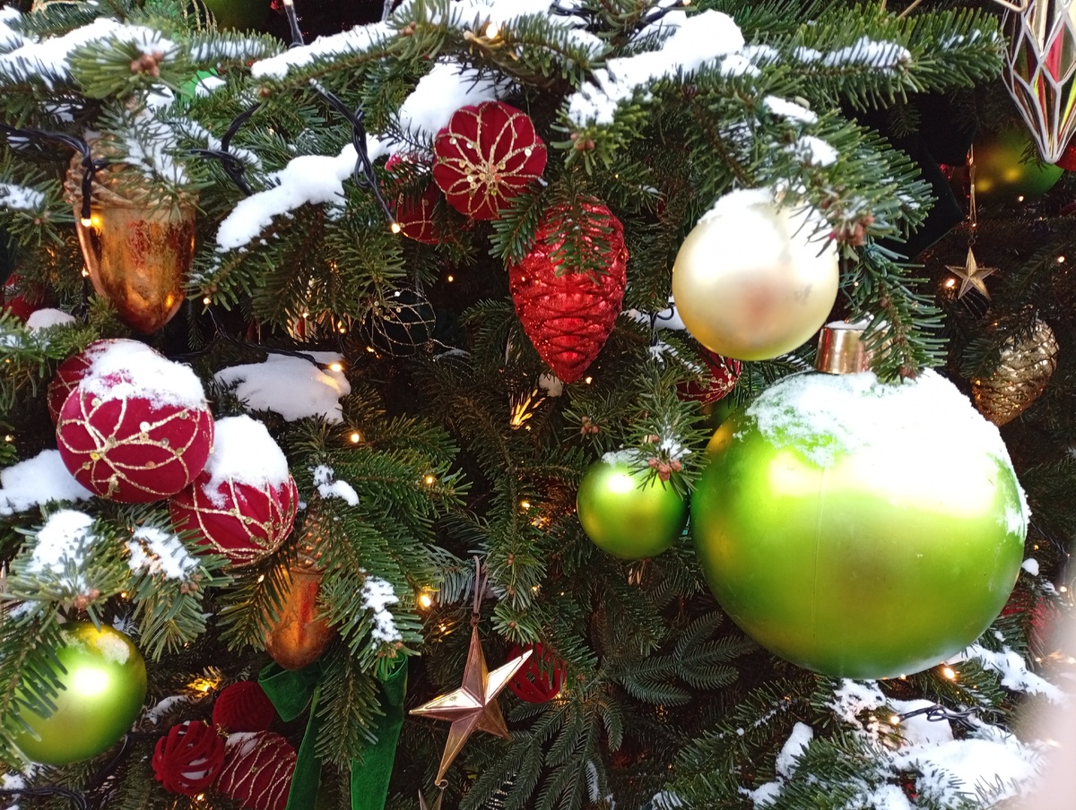 Фото мое. Новогодняя ярмарка у Красной площади.