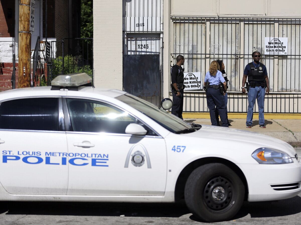    Автомобиль полиции в Сент-Луисе, США | © AP Photo / Jeff Roberson