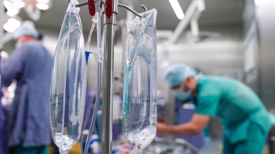     Массовое отравление туристов произошло на горном курорте Шерегеш ИЗВЕСТИЯ/Анна Селина