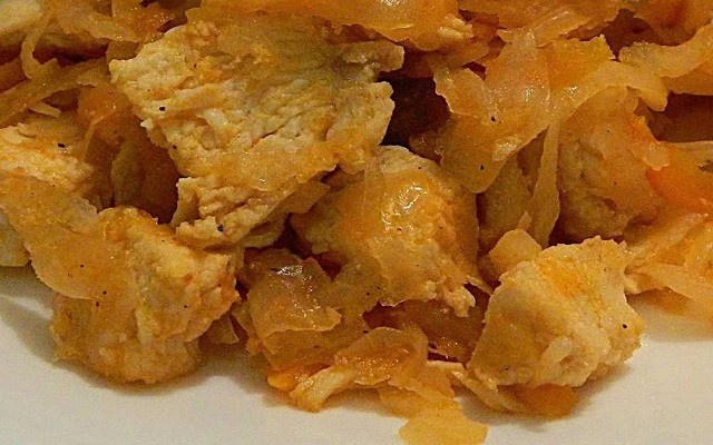 Как тушить капусту — Рецепты тушёной капусты с курицей в сковороде, кастрюле, мультиварке