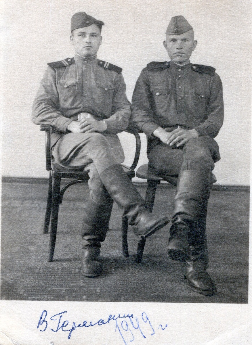 Слева мой отец и Коваленко. Источник: Семейный архив Перескокова И. С.