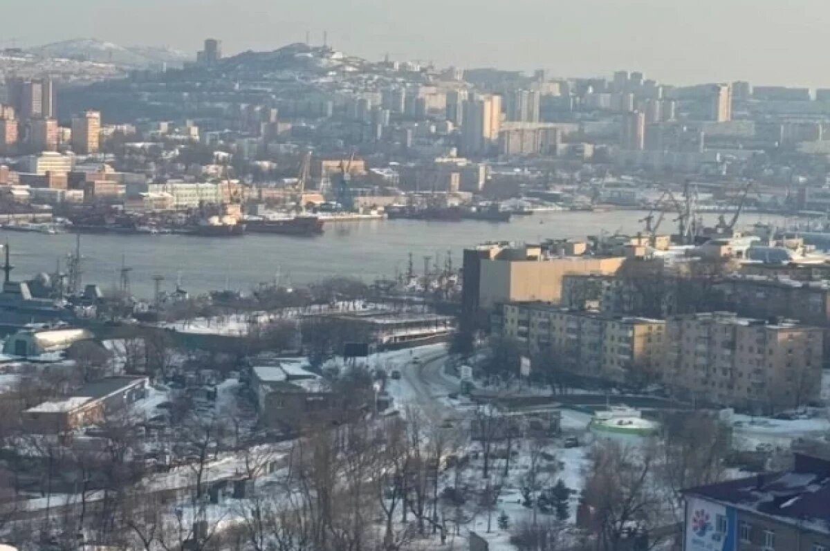    Во Владивостоке пробки до 6 баллов и ДТП из-за выпавшего снега