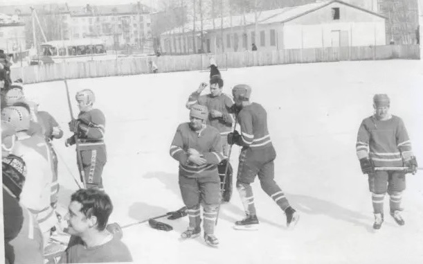 Фото из открытого источника. Наш каток 80-х.