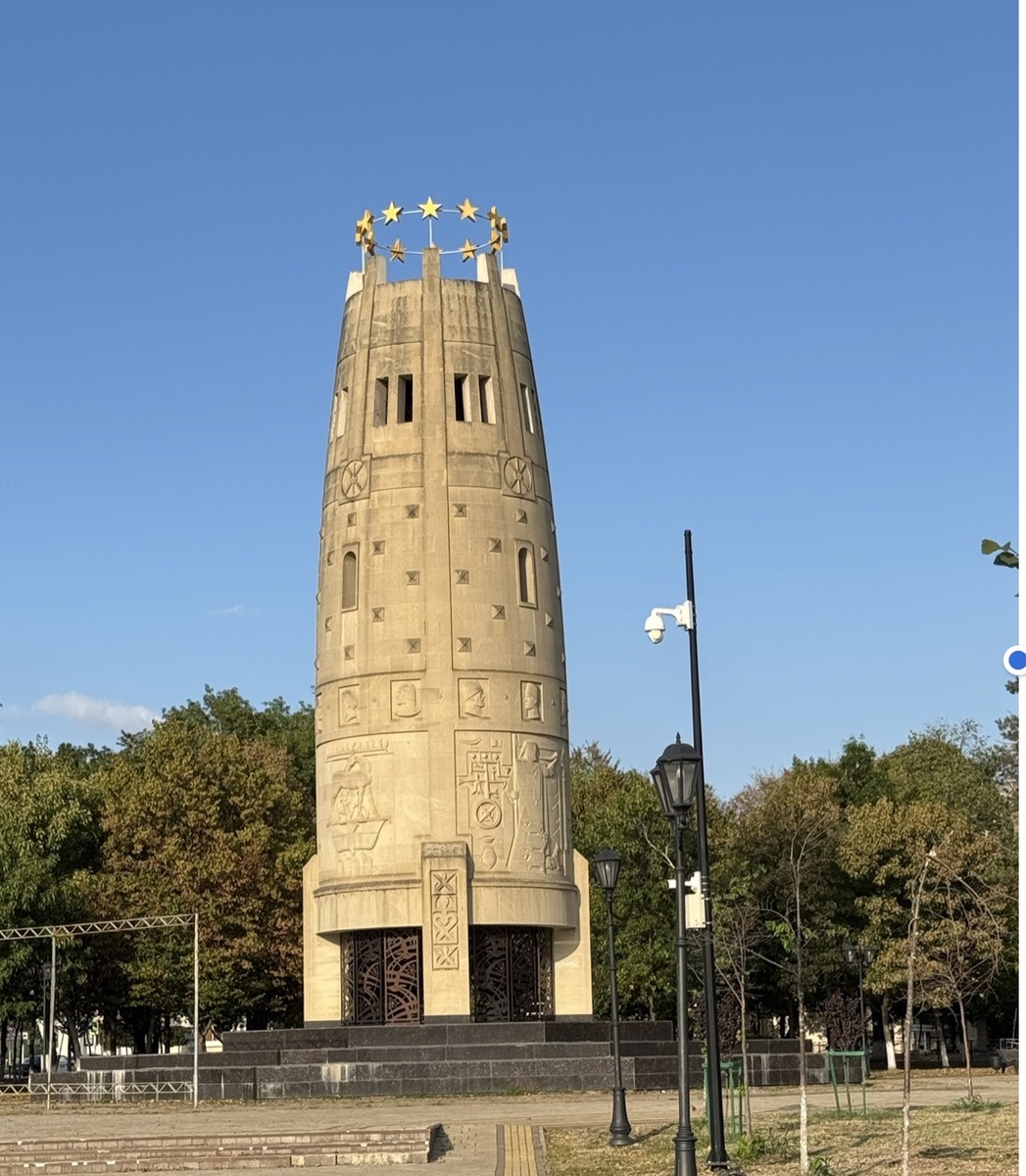 Монумент памяти и единения г.Майкоп