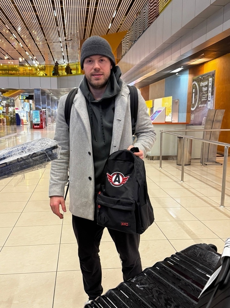     Даниэль Спронг. Фото: официальный телеграм-канал ХК «Автомобилист»