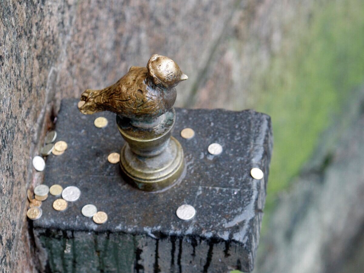    Памятник Чижику-Пыжику в Санкт-Петербурге | © РИА Новости / Вадим Жернов