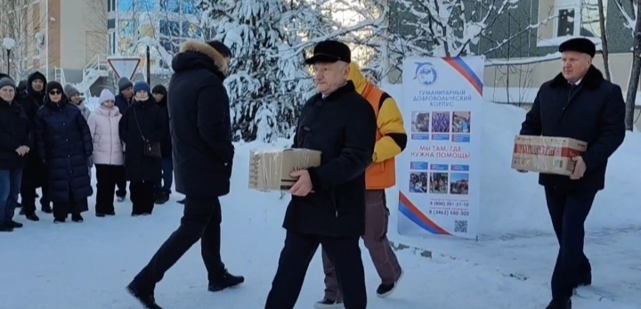    Жители Белоярского района собрали более 13 тысяч килограмм гуманитарной помощи за 2025 год