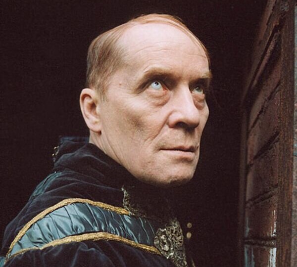 Почему Булгаков дал коту имя библейского демона чревоугодия