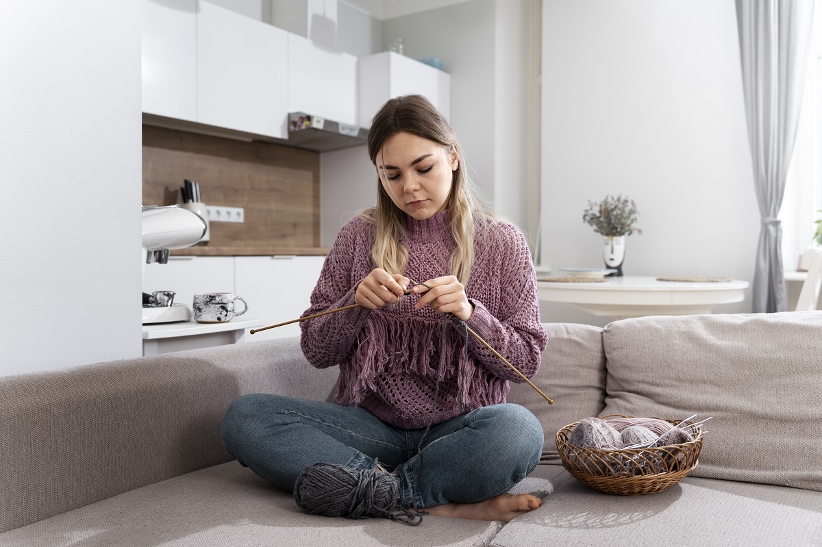    Рукоделием заниматься не стоит