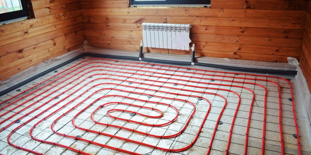 Что экономичнее в отоплении дома, водяные теплые полы или радиаторы?