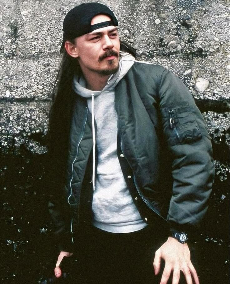 Псевдоним Куортон происходит от имени одного из демонов и использовался музыкантом как во время работы в Bathory, так и в сольном проекте.