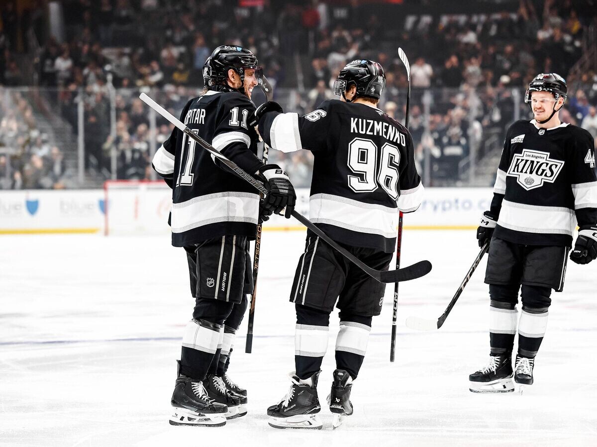    Хоккеисты клуба НХЛ "Лос-Анджелес" | © Фото : Соцсети клуба НХЛ "Лос-Анджелес"