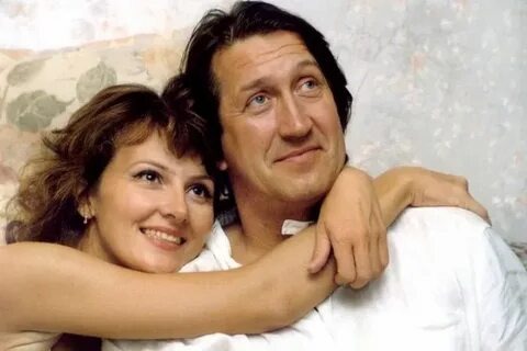 Счастливое начало, которое не спасло от краха: иллюзия вечной любви разбилась о новые чувства.