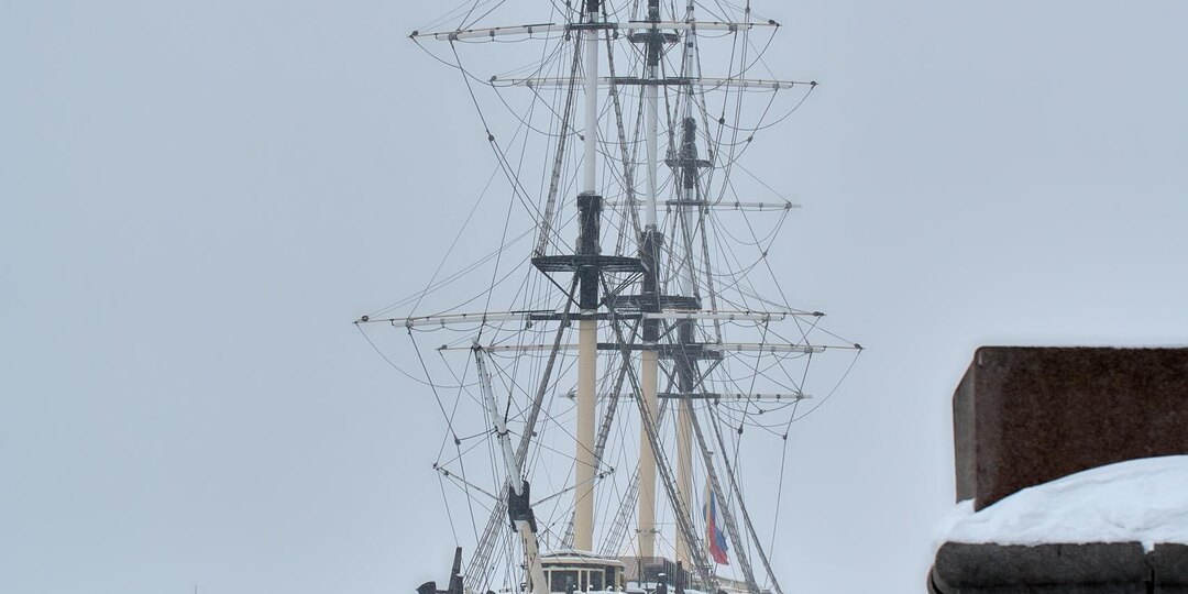 Сквозь снег