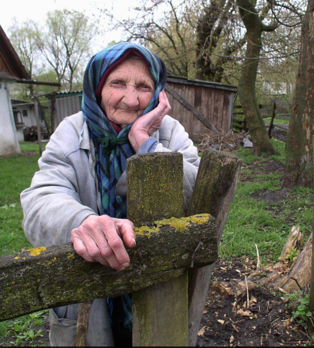 Жертвы реформ "по-Чубайсу", не вписавшиеся в рыночную экономику.