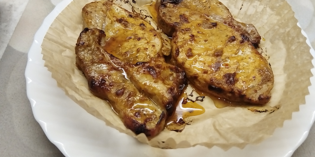 В аэрогриле можно приготовить стейки из разных видов мяса: