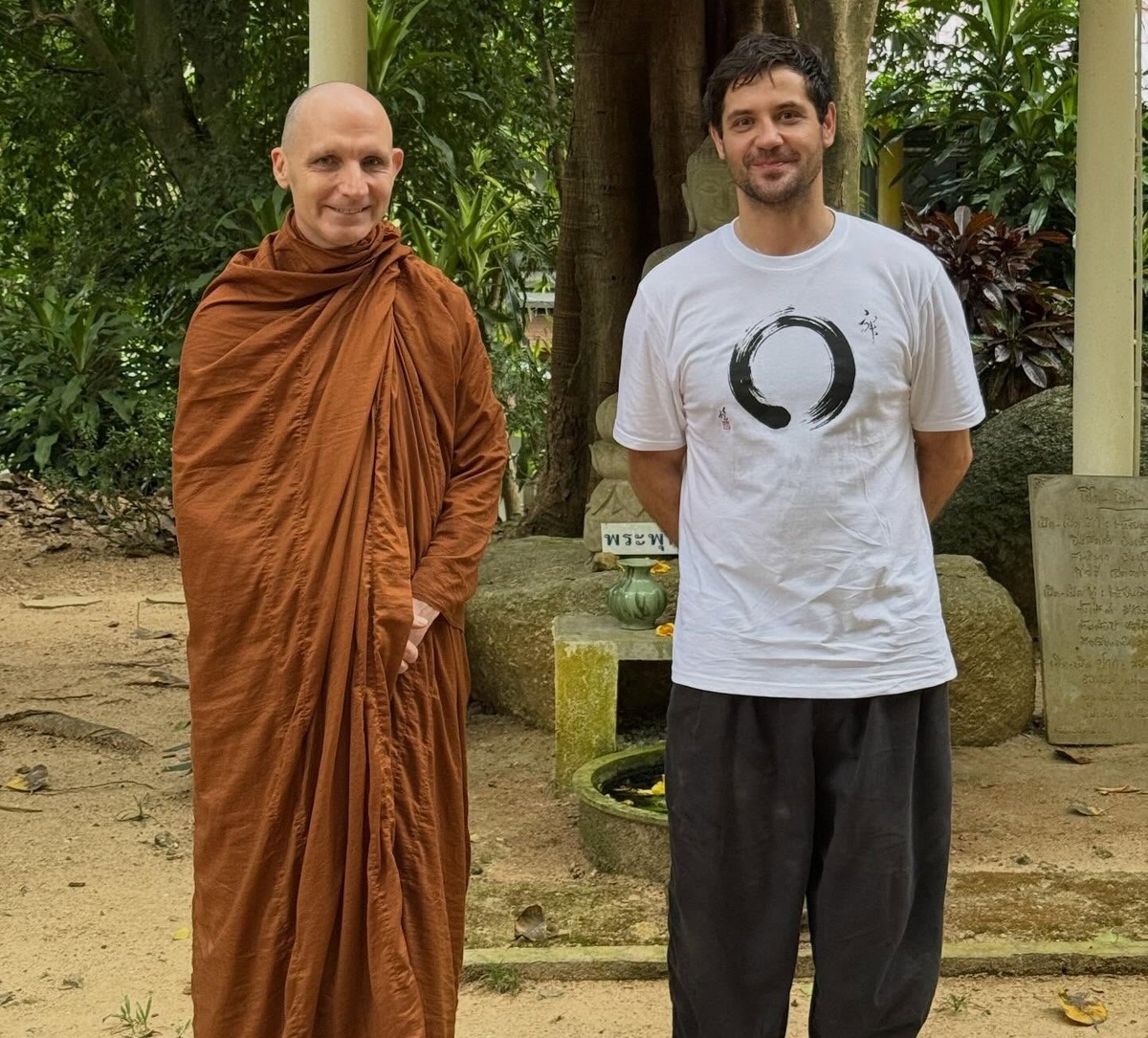    Марк Богатырев с наставником в ТаиландеСоцсети Марка Богатырева