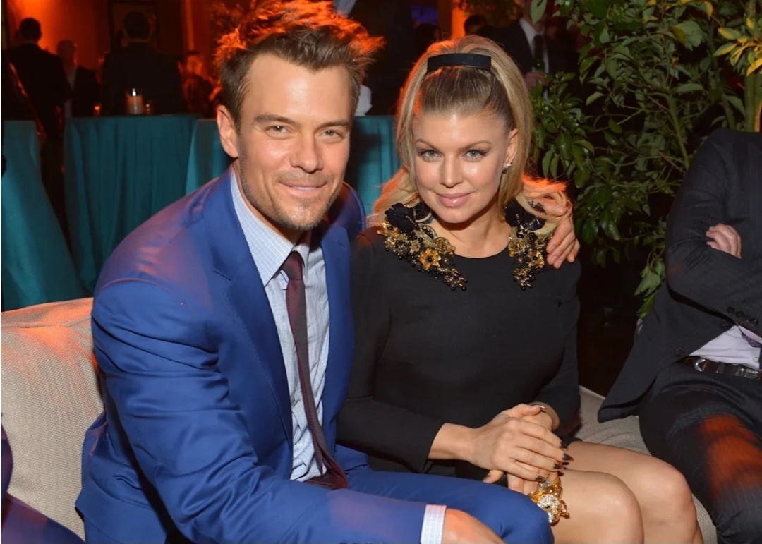 Вместе ходили и в кафе и в кино и в рестораны и по магазинам и путешествовали