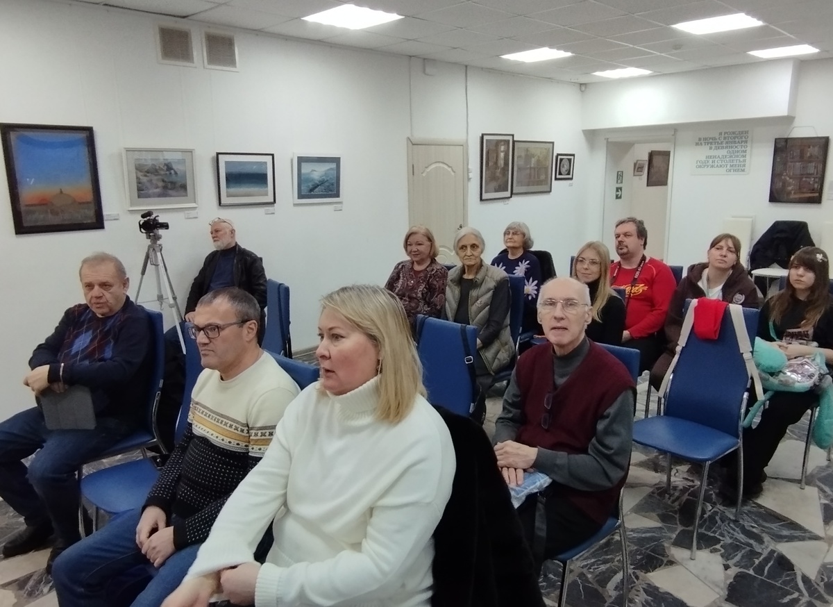 Фотографии авторов канала. 