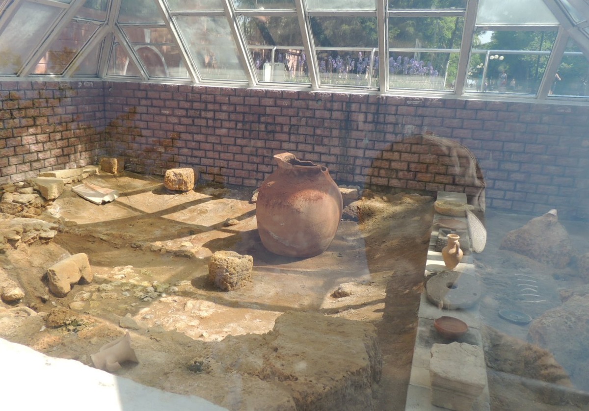 Комплекс «Северо-западный пригород Керкинитиды V-II вв. до н.э.»