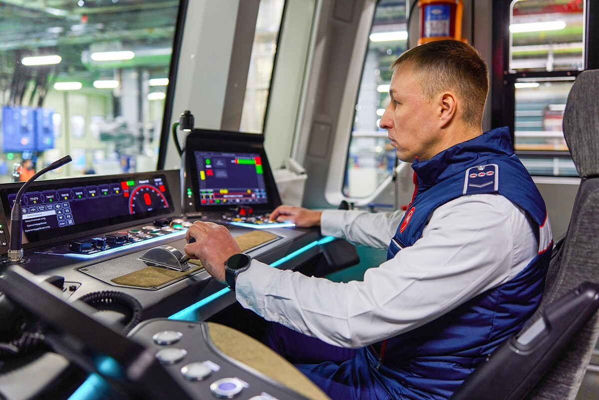    Столичное метро получит более 350 новых вагонов «Москва-2026» в этом году