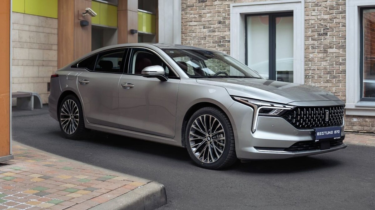    FAW Bestune B70. Фото FAW