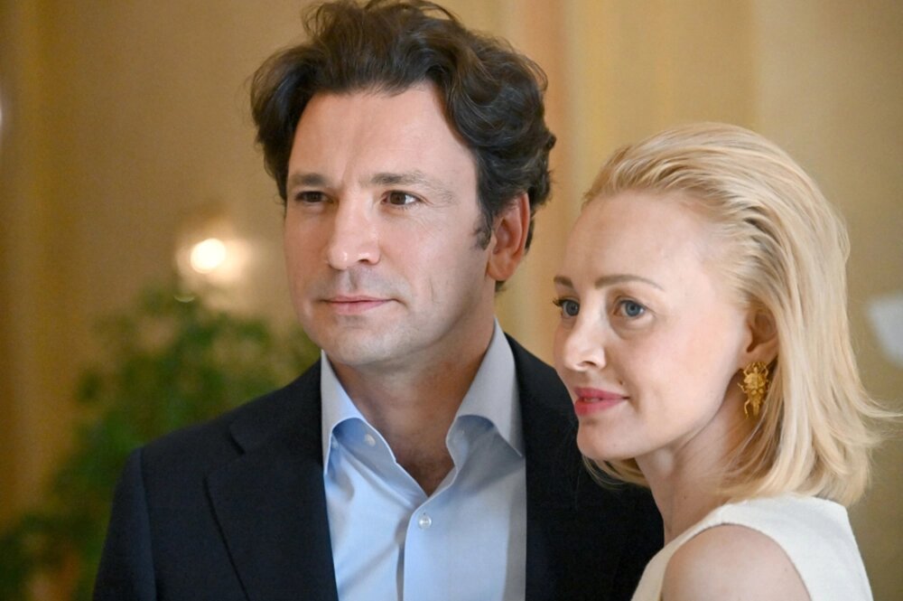    Антон Хабаров с супругой, актрисой Еленой Хабаровой. Фото: РИА Новости/ Владимир Федоренко