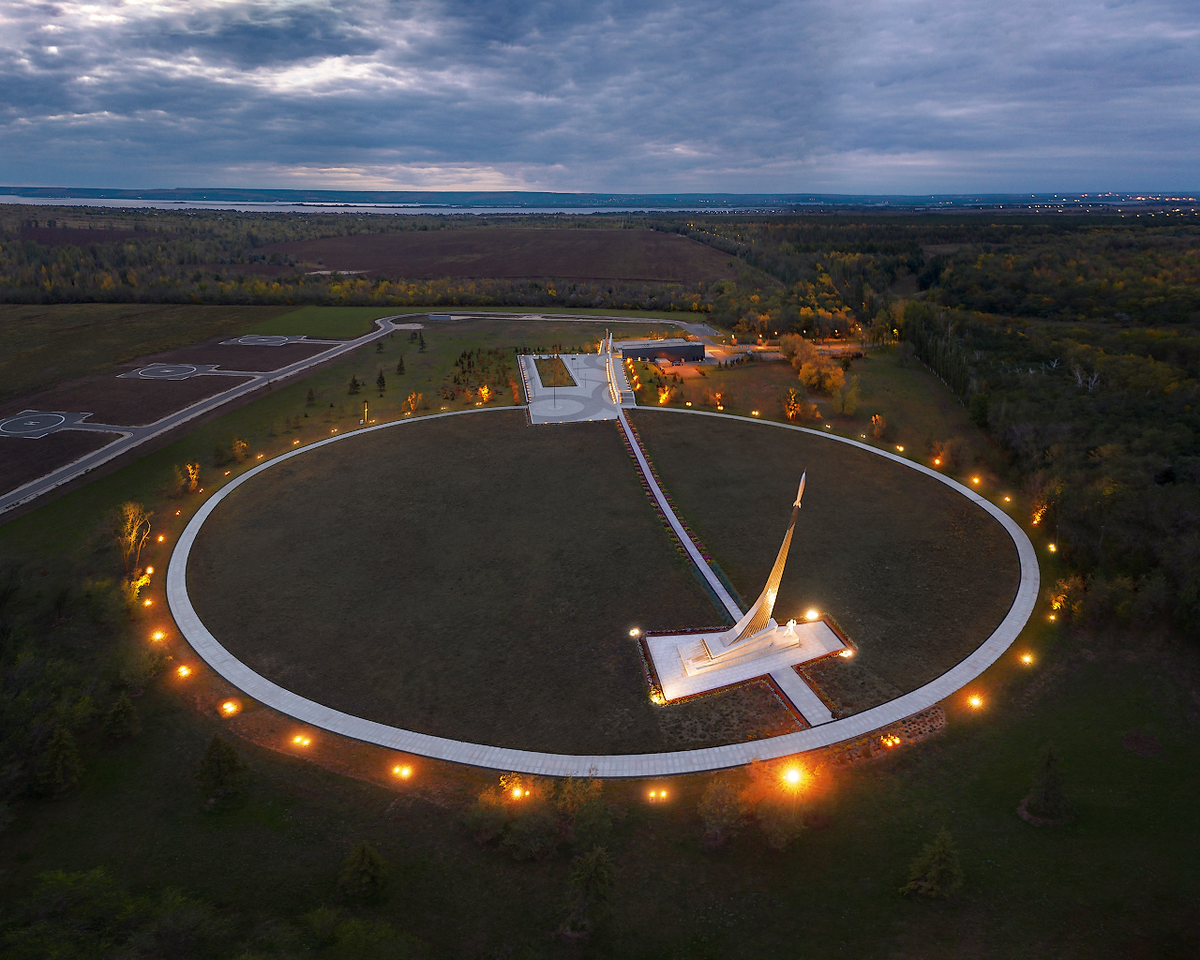 Парк покорителей космоса - место приземления Юрия Гагарина