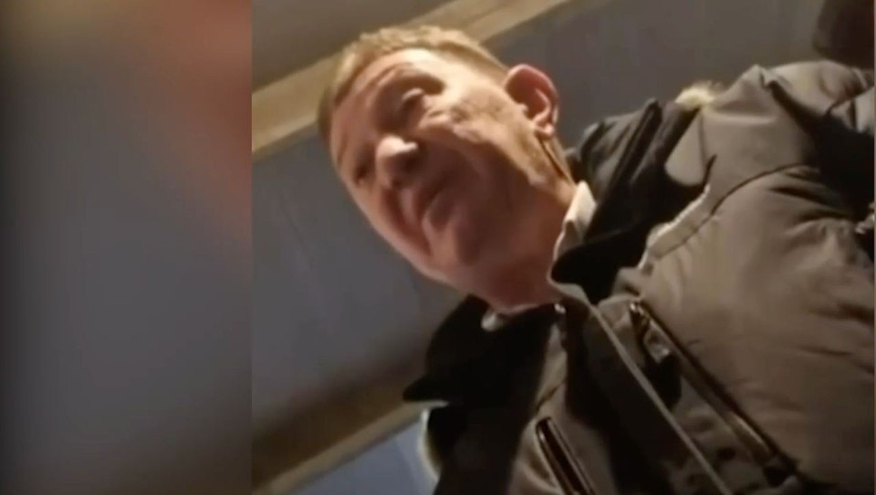    В сети появилось видео конфликта кубанского чиновника со спасателями