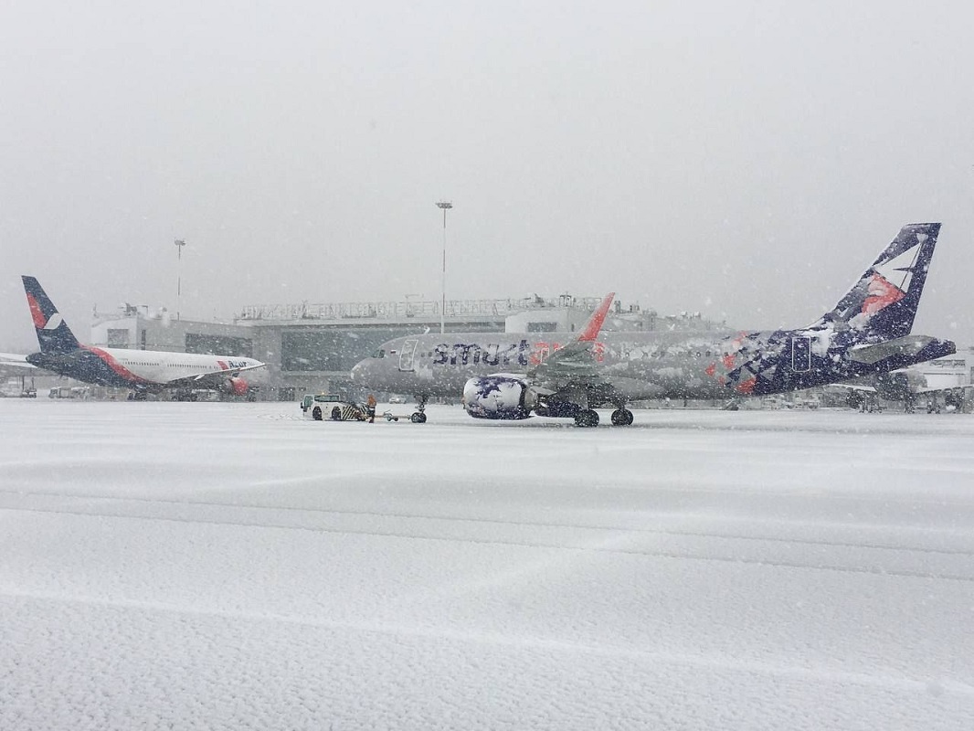    Небольшие задержки были связаны с подготовкой аэродрома и тщательной обработкой самолётов