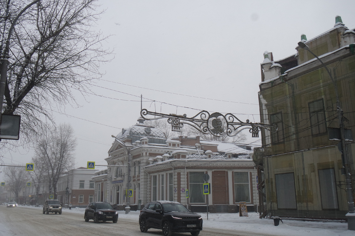 итак, улица Карла Маркса 24: листать вправо