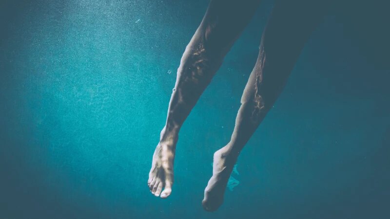     Человек в воде. СС0