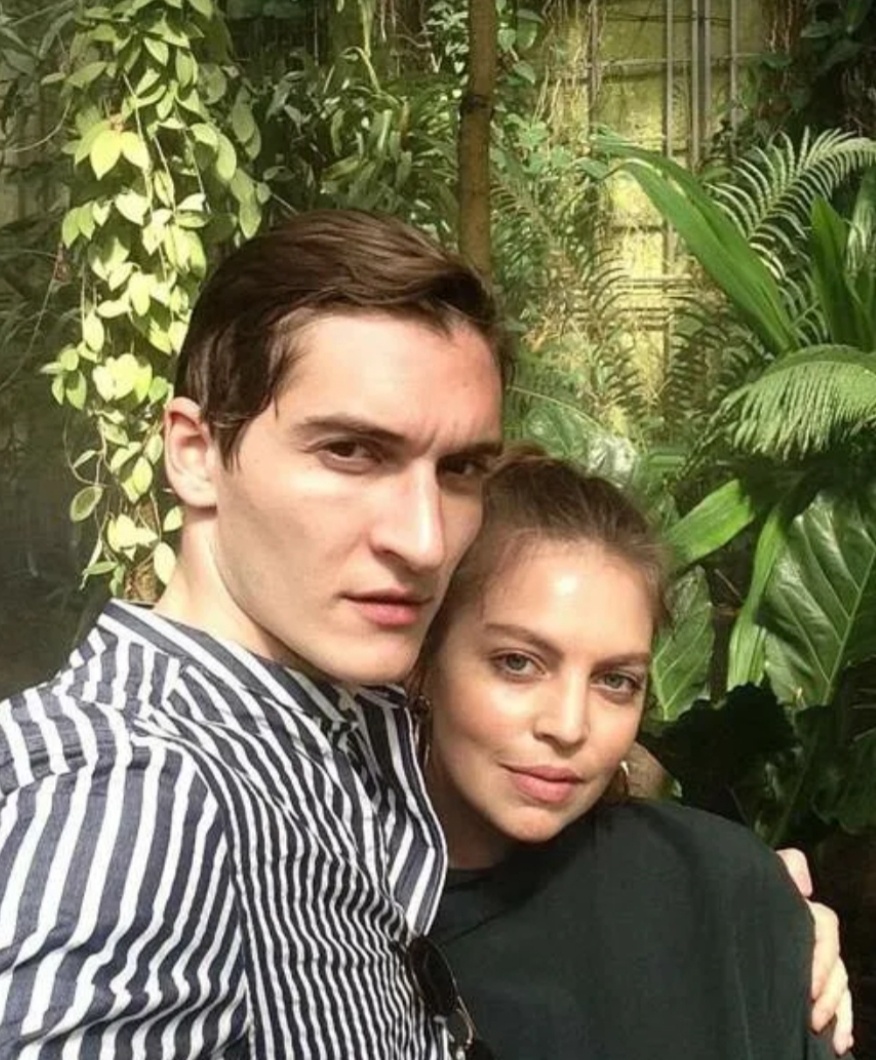 Матвей с женой Джессикой Стенерос