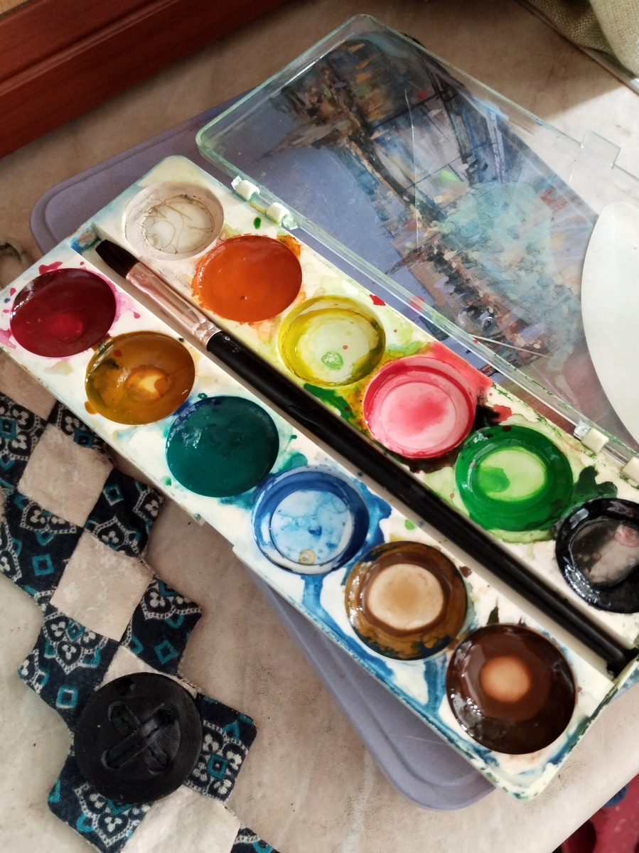 Я всё думаю: а где же моя читательница Галина Бронная? Куда пропала? Почему? Жаль, что нет ответа.