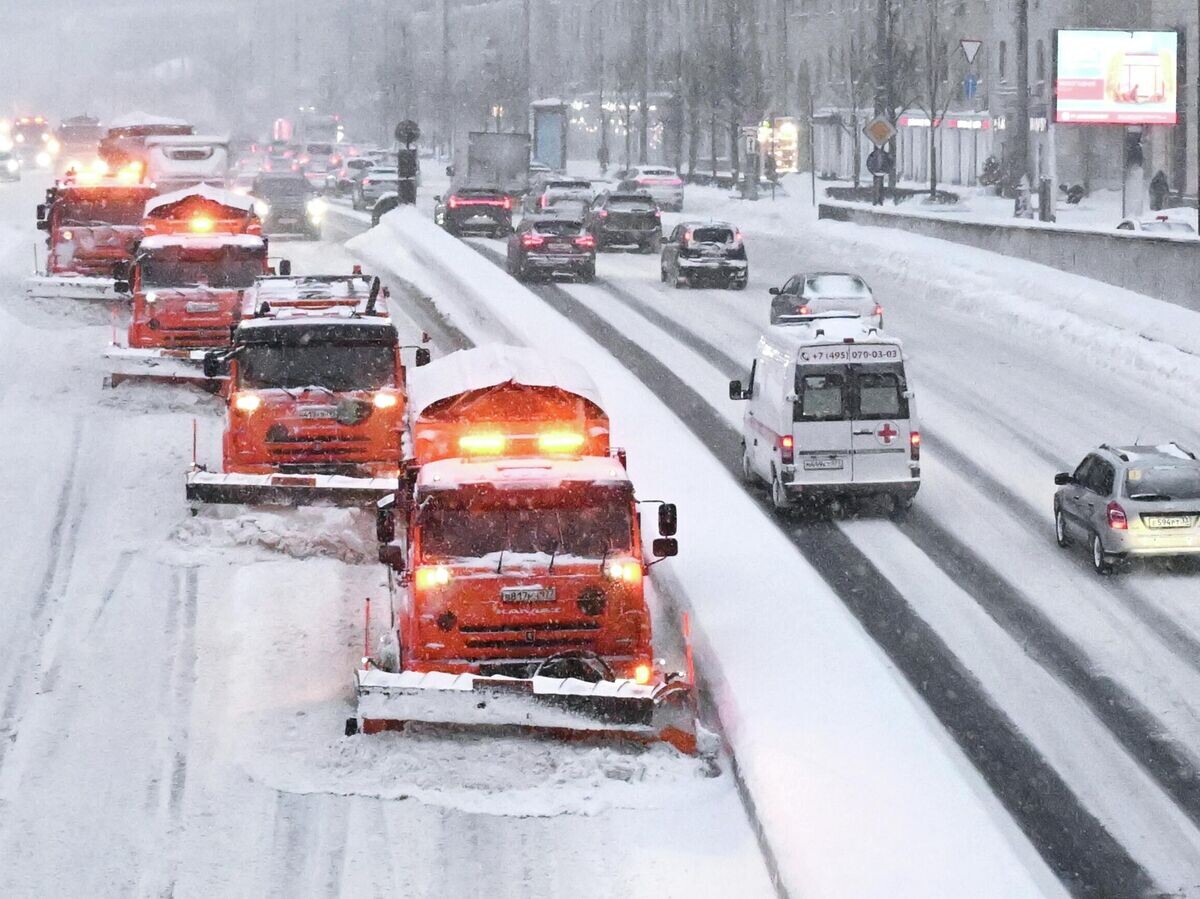    Снегоуборочная техника на Садовом кольце в Москве | © РИА Новости / Пелагия Тихонова