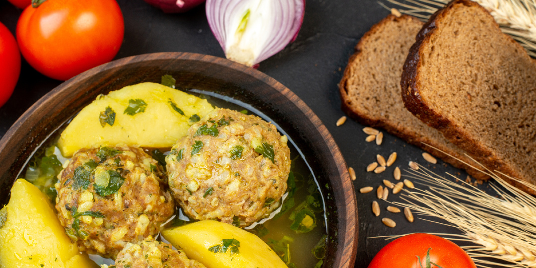 Блюда из фарша, которые вас удивят: Неожиданные техники и знакомые вкусы