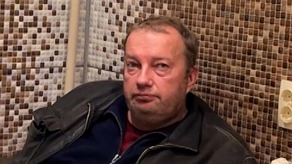     Экс-полицейский годами убивал людей и переписывал на себя их квартиры в Липецке "112"