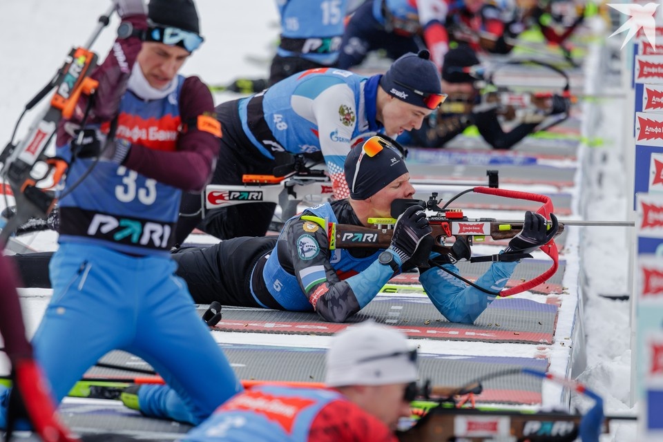    Соревнования проходили с 8 по 11 января в Ижевске Валерий ЗВОНАРЕВ