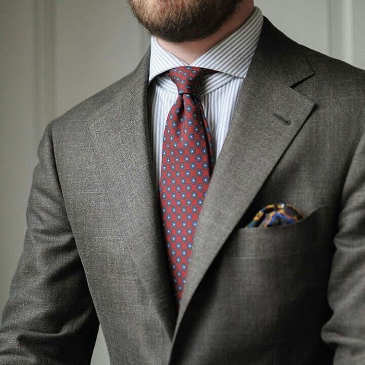 Зубчатый лацкан