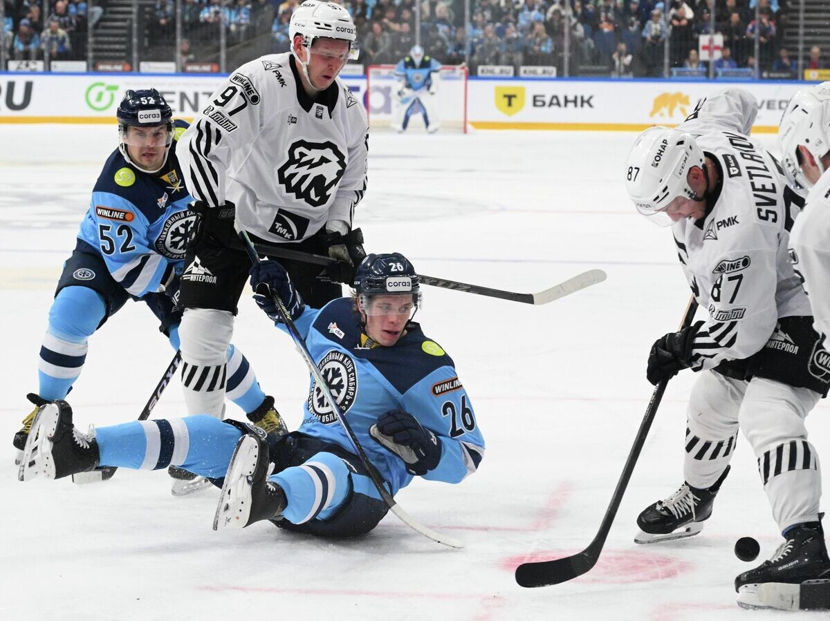    Хоккей. КХЛ. "Сибирь" (Новосибирск) – "Трактор" (Челябинск) | © РИА Новости / Александр Кряжев