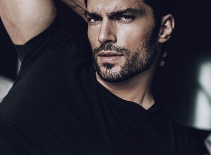 Боюсь наших встреч, но как избежать их, если он отец моего жениха?