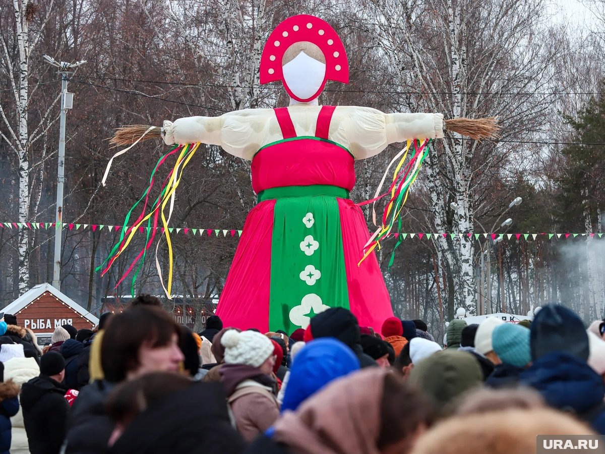    Первые упоминания о Масленнице ученые относят к средним векам