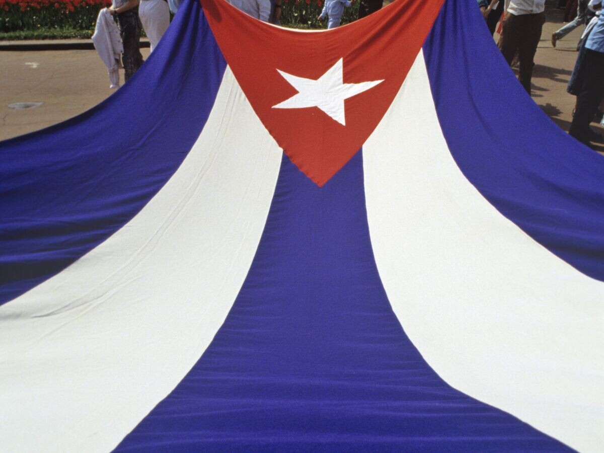    День солидарности с народами Латинской Америки. Флаг Кубы | © РИА Новости / Владимир Родионов