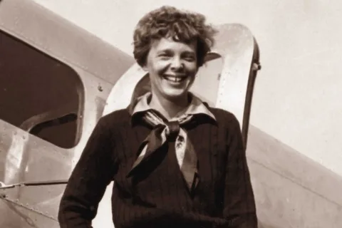 Эмиия Эрхарт  Из катинок Яндекса